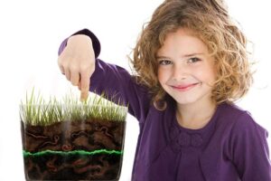 Worm Farm Kit for Kids- with our worm farm, kids observe worms up close for a fun, hands-on learning experience!
